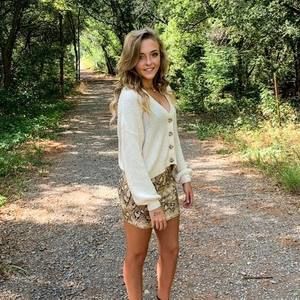 Meet your Posher, Joshlyn